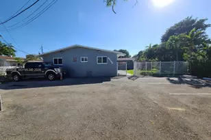 1864 NW 28th St, Miami, FL 33142 - Photo 8