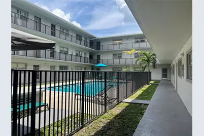 16215 NE 18th Ct #111, North Miami Beach, FL 33162 - Photo 4