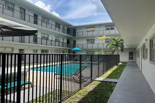 16215 NE 18th Ct, North Miami Beach, FL 33162 - Photo 4