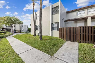 10050 NW 9th St Cir #203, Miami, FL 33172 - Photo 36