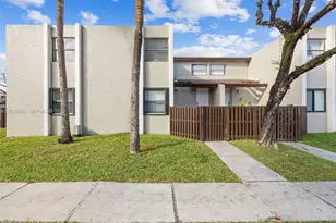 10050 NW 9th St Cir, Miami, FL 33172 - Photo 34