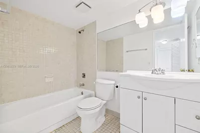 10050 NW 9th St Cir #203, Miami, FL 33172 - Photo 18