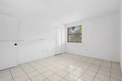 10050 NW 9th St Cir #203, Miami, FL 33172 - Photo 10