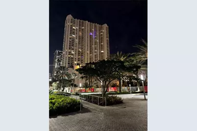 350 S Miami Ave #302, Miami, FL 33130 - Photo 22