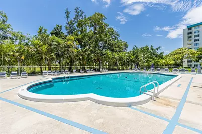 4330 Hillcrest Dr #405, Hollywood, FL 33021 - Photo 30