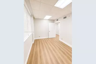 825 Brickell Bay Dr #1751, Miami, FL 33131 - Photo 2