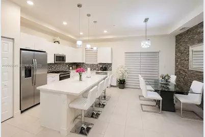 10407 NW 82nd St #34, Doral, FL 33178 - Photo 2