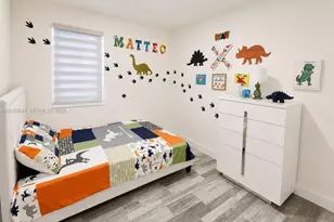 10407 NW 82nd St, Doral, FL 33178 - Photo 8