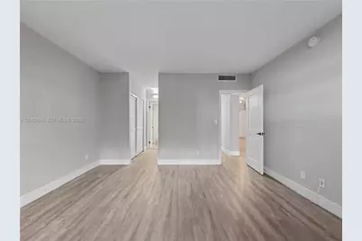 90 Edgewater Dr #818, Coral Gables, FL 33133 - Photo 6