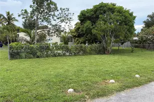 10860 NE 11th Ave, Miami, FL 33161 - Photo 10