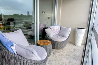 16850 S Glades Dr #5C, North Miami Beach, FL 33162 - Photo 4