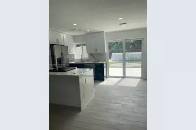 912 NE 5th St #912, Hallandale Beach, FL 33009 - Photo 10