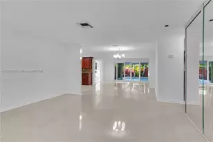 617 NE 2nd Pl, Dania Beach, FL 33004 - Photo 2