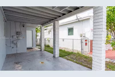 350 NW 58th Ave, Miami, FL 33126 - Photo 10