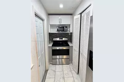 350 NW 58th Ave, Miami, FL 33126 - Photo 4