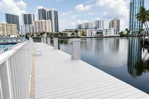 137 Golden Isles Dr, Hallandale Beach, FL 33009 - Photo 4