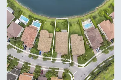 8550 Lakeside Bnd, Parkland, FL 33076 - Photo 2