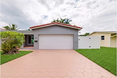 5261 SW 89th Ave, Cooper City, FL 33328 - Photo 2