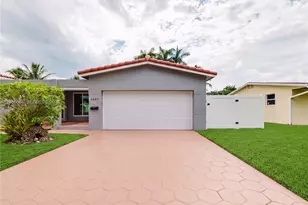 5261 SW 89th Ave, Cooper City, FL 33328 - Photo 2
