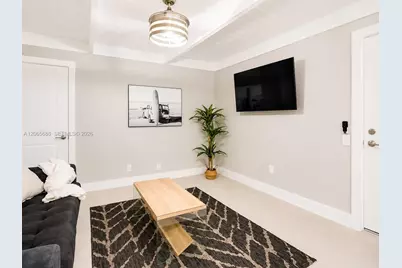 1321 NE 26th Ter, Pompano Beach, FL 33062 - Photo 14