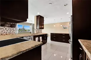 215 SE 3rd Ave, Hallandale Beach, FL 33009 - Photo 18