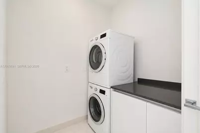 300 Biscayne Boulevard Way #4201E, Miami, FL 33131 - Photo 26