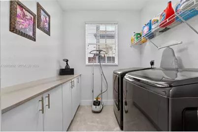 1051 SW 144th Pl, Miami, FL 33184 - Photo 12