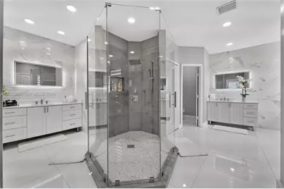 1051 SW 144th Pl, Miami, FL 33184 - Photo 16