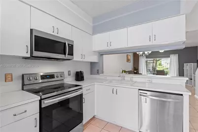 38 Truman Dr, Weston, FL 33326 - Photo 6