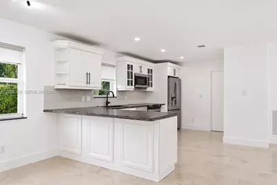 10830 SW 79th Ave, Miami, FL 33156 - Photo 18