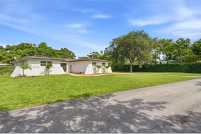 10830 SW 79th Ave, Miami, FL 33156 - Photo 2