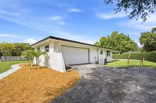10830 SW 79th Ave, Miami, FL 33156 - Photo 6
