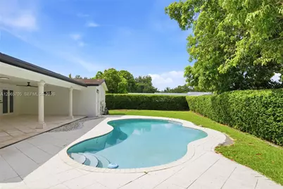 10830 SW 79th Ave, Miami, FL 33156 - Photo 8