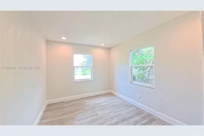 3156 NW 55th St, Miami, FL 33142 - Photo 14
