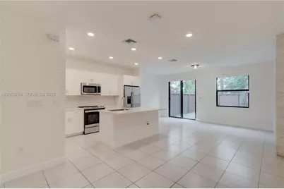 15826 NW 91st Ct #15826, Miami Lakes, FL 33018 - Photo 36