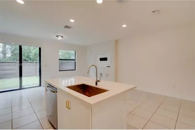 15826 NW 91st Ct #15826, Miami Lakes, FL 33018 - Photo 34