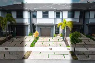 15826 NW 91st Ct, Miami Lakes, FL 33018 - Photo 22