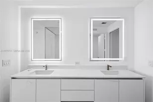 700 NE 24th St, Miami, FL 33137 - Photo 8