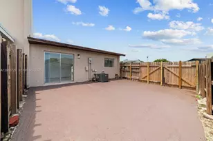 19528 NW 55th Cir Pl, Miami Gardens, FL 33055 - Photo 16