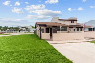 19528 NW 55th Cir Pl, Miami Gardens, FL 33055 - Photo 1