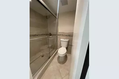 10101 W Sunrise Blvd #106, Plantation, FL 33322 - Photo 8