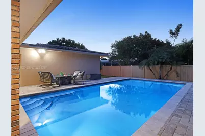 1401 NE 103rd St, Miami Shores, FL 33138 - Photo 46