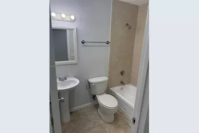 7600 NW 38th Ct #16, Davie, FL 33024 - Photo 8