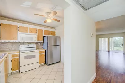 9233 SW 8th St #208, Boca Raton, FL 33428 - Photo 2