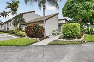 958 Mockingbird Ln, Plantation, FL 33324 - Photo 1