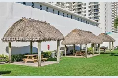 5601 NE Collins Ave #714, Miami Beach, FL 33140 - Photo 4