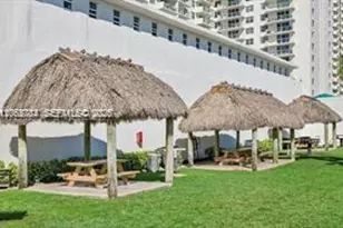 5601 NE Collins Ave, Miami Beach, FL 33140 - Photo 4