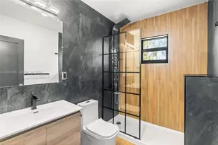 1121 NW 57th St, Miami, FL 33127 - Photo 12