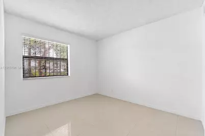 10895 NW 7th St #14-28, Miami, FL 33172 - Photo 12