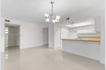 10895 NW 7th St #14-28, Miami, FL 33172 - Photo 4